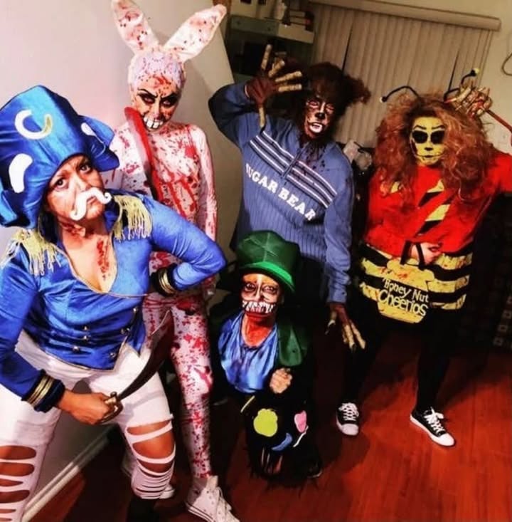 Featured image for “Celebrity Costume Party Happy Hour at Hill Top Golf Club”